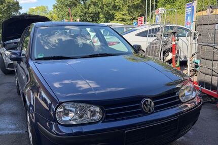 VW Golf 130.407 km 2.600 &euro; heiligenhaus 42579