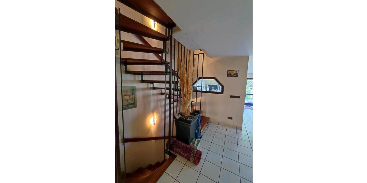 Reihenhaus Essen Stadtbezirk V - 4.5 Zimmer, 140 m&sup2;, 360.000&euro; | Angebot:26994683