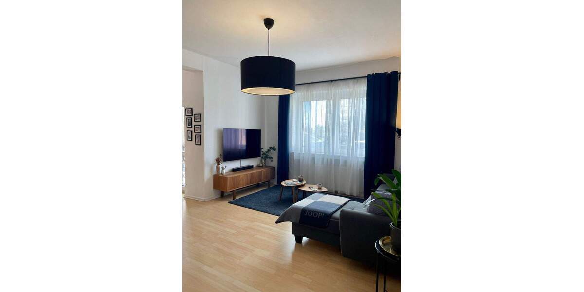 Etagenwohnung Düsseldorf Rath - 3 Zimmer, 92 m&sup2;, 1.250&euro; | Angebot:26435553