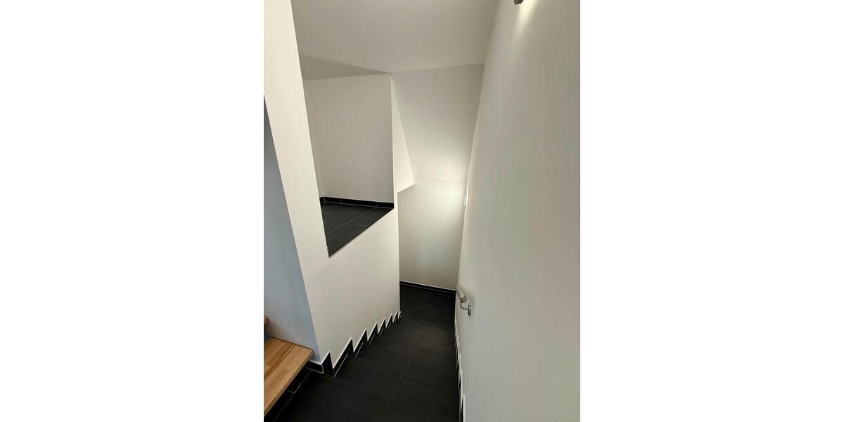 Maisonettenwohnung Moers - 4 Zimmer, 125 m&sup2;, 1.350&euro; | Angebot:25102167