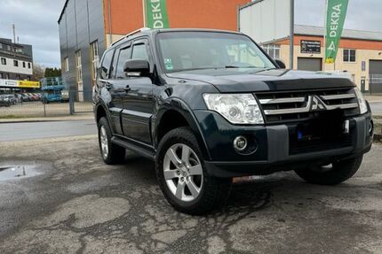 Mitsubishi Pajero 300.000 km 13.899 &euro; Mülheim an der Ruhr 45472