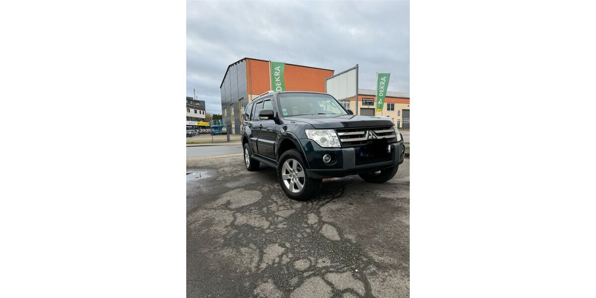 Mitsubishi Pajero 300.000 km 13.899 &euro; Mülheim an der Ruhr 45472