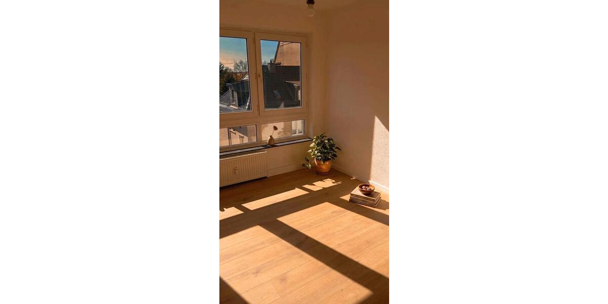 Etagenwohnung Gelsenkirchen Ückendorf - 4 Zimmer, 75 m&sup2;, 562&euro; | Angebot:26350540