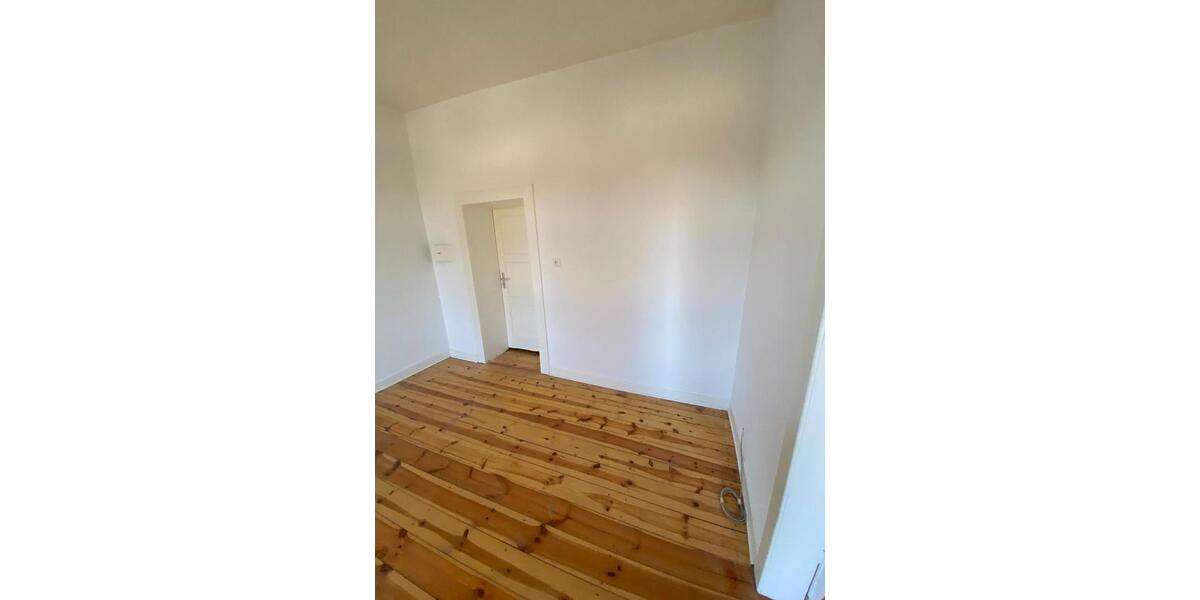 Etagenwohnung Essen Stadtbezirk VI - 3 Zimmer, 82 m&sup2;, 874&euro; | Angebot:26396193