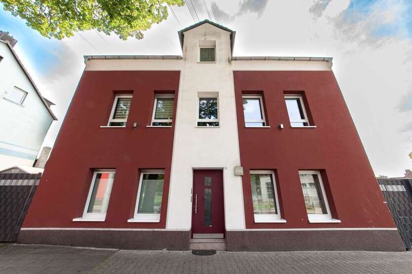 Haus zum Kaufen in Gelsenkirchen 649.000 € 390 m²