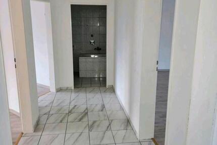 Wohnung Mönchengladbach Süd - 3 Zimmer, 83 m&sup2;, 1.300&euro; | Angebot:26127004