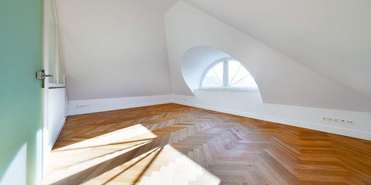 Exklusives Wohnen in Top-Lage von Alt-Meererbusch - Noble Villenhälfte mit hochwertiger Ausstattung 7 zimmer