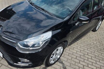 Renault Clio 69.634 km 8.900 € Moers 47443