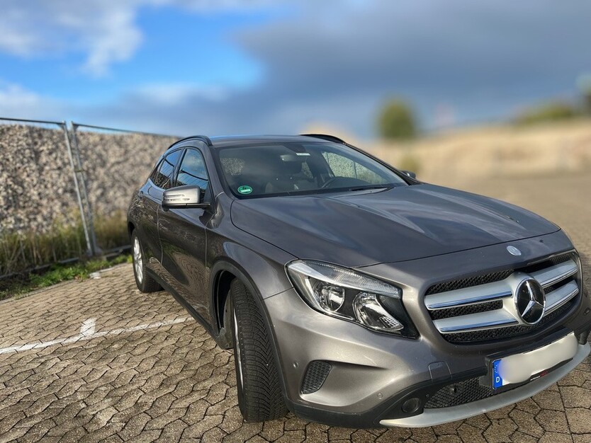 Mercedes-Benz GLA-Klasse 139.000 km 14.999 € Krefeld 47798