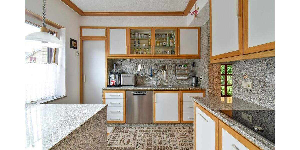 Besonderes, massives Einfamilienhaus in Duisburg-Mündelheim - pflegeleicht, hell & energieeffizient 4 zimmer