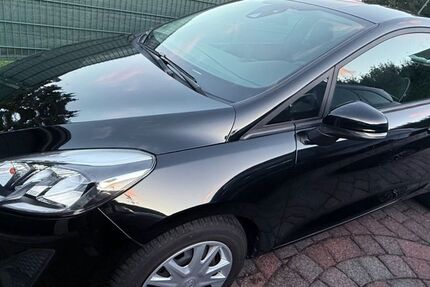 Ford Fiesta 73.500 km 8.800 € Bochum 44805