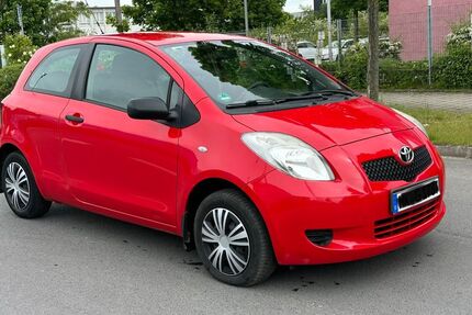 Toyota Yaris 154.500 km 2.500 &euro; Neuss 41460