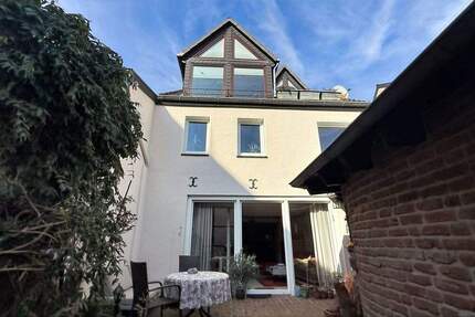 Haus Krefeld Linn - 4 Zimmer, 153 m&sup2;, 465.000&euro; | Angebot:25940231