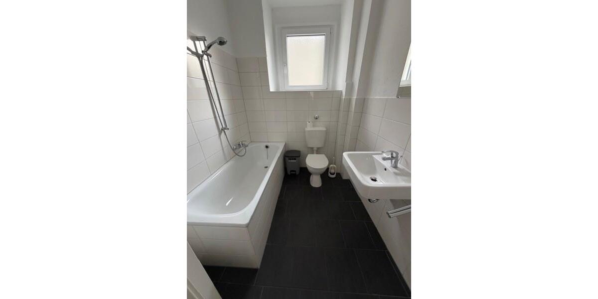 Erdgeschoßwohnung Essen Stadtbezirk VI - 1 Zimmer, 50 m&sup2;, 601&euro; | Angebot:24437081