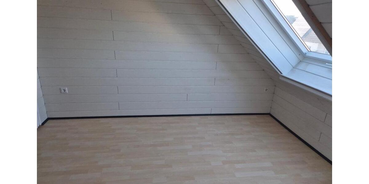 Dachgeschoßwohnung Tönisvorst - 2 Zimmer, 57 m&sup2;, 630&euro; | Angebot:26341740