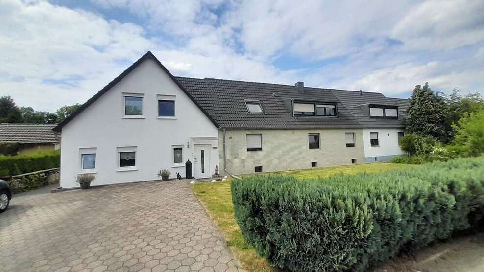 Haus zum Kaufen in Krefeld 639.000 € 220 m²