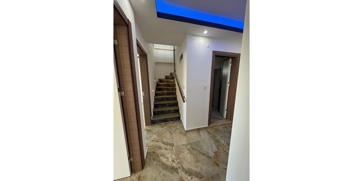 Hochparterre Rheinberg - 3 Zimmer, 145 m&sup2;, 145.000&euro; | Angebot:27096126