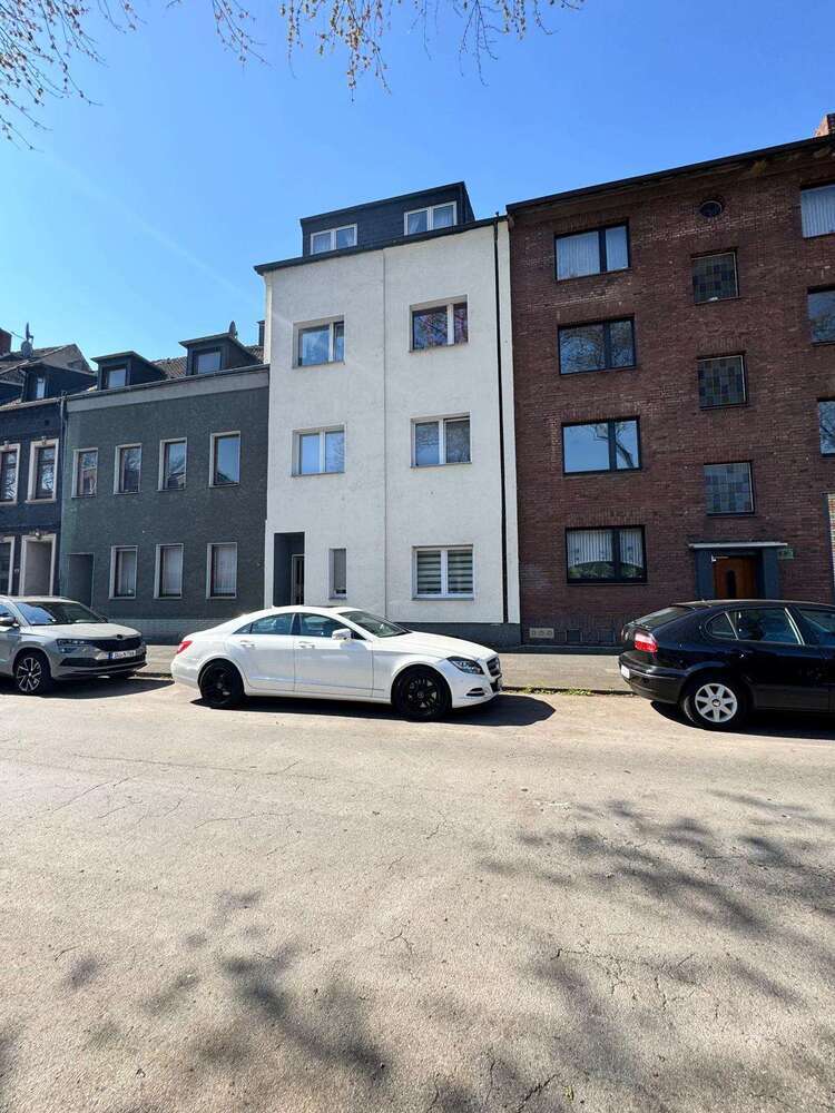 Haus zum Kaufen in Duisburg 298.000 € 222 m²