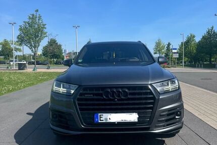 Audi Q7 150.000 km 45.700 € Essen 45357
