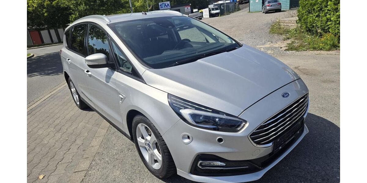 Ford S-Max 65.700 km 13.990 &euro; Gelsenkirchen 45884