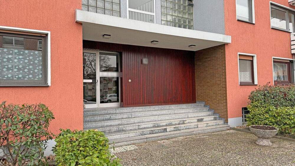 Etagenwohnung Duisburg Hochheide - 2 Zimmer, 71 m&sup2;, 129.000&euro; | Angebot:25684453