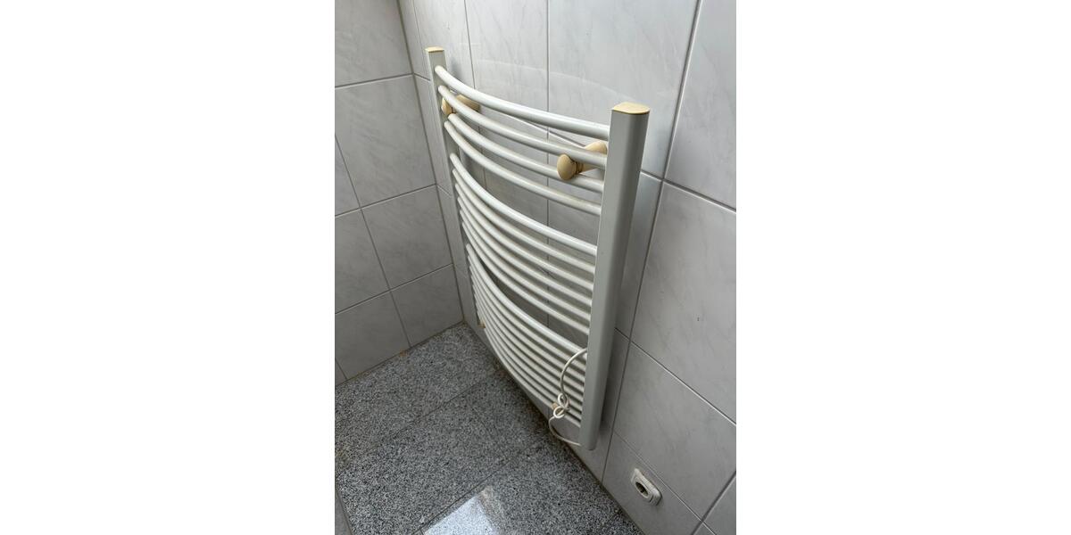 Dachgeschoßwohnung Duisburg Duisburg-Mitte - 3 Zimmer, 53 m&sup2;, 440&euro; | Angebot:25756995