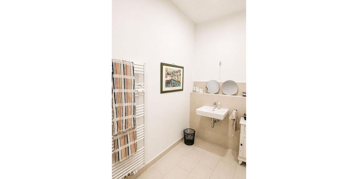 Etagenwohnung Düsseldorf Oberbilk - 3 Zimmer, 108 m&sup2;, 2.285&euro; | Angebot:26327038