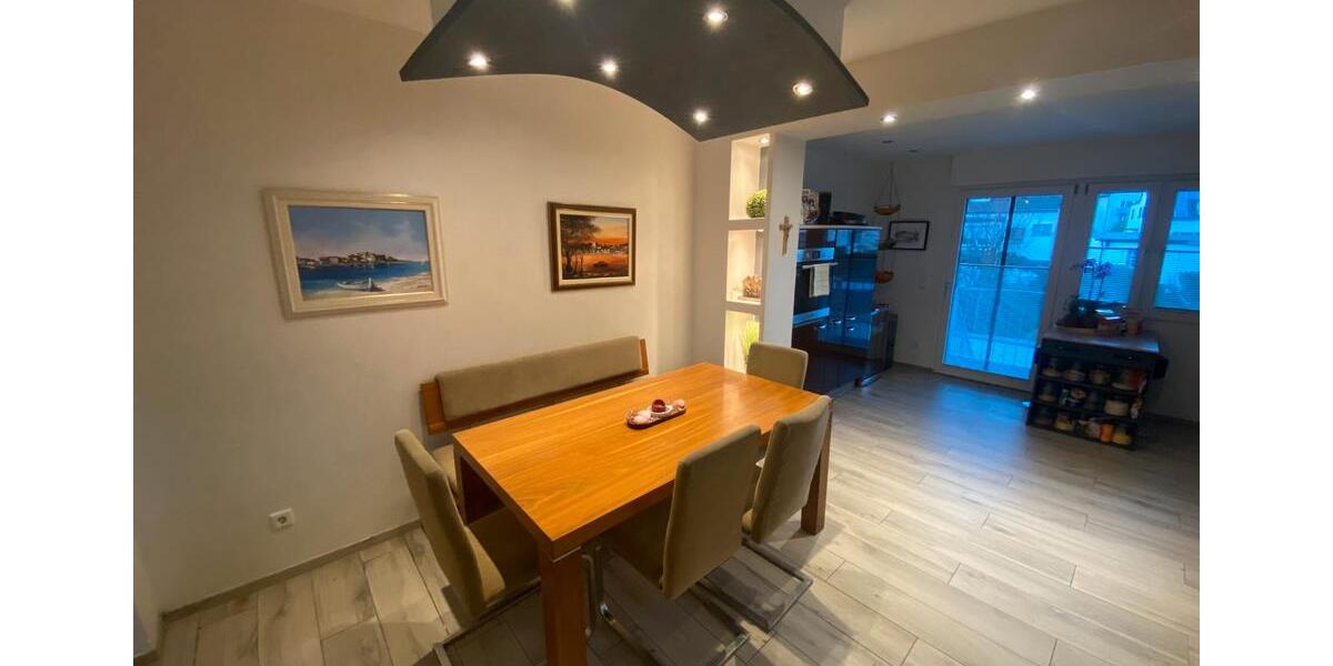 Doppelhaushälfte Duisburg Huckingen - 7 Zimmer, 120 m&sup2;, 575.000&euro; | Angebot:26367555