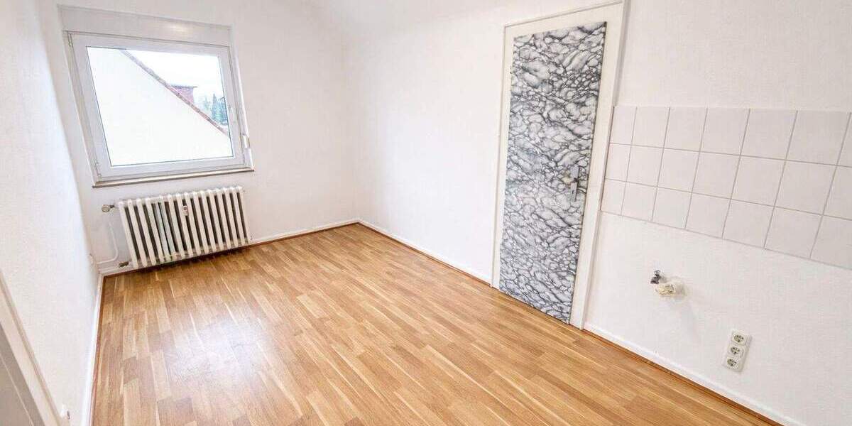 Etagenwohnung Gelsenkirchen Scholven - 4 Zimmer, 124 m&sup2;, 94.900&euro; | Angebot:25423895