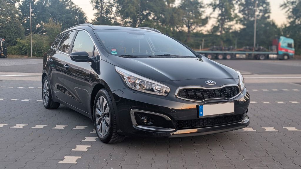 Kia ceed Sportswagon 94.700 km 11.900 &euro; Krefeld 47800