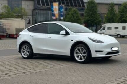 Tesla Model Y 60.000 km 30.800 &euro; Hattingen 45527
