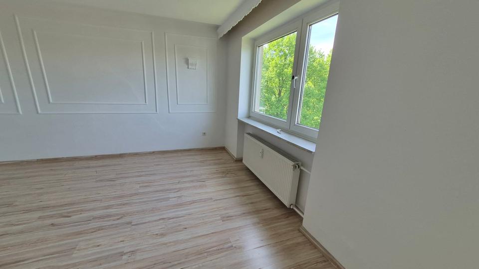 Etagenwohnung Duisburg Rheinhausen - 2.5 Zimmer, 49 m&sup2;, 95.000&euro; | Angebot:27000609