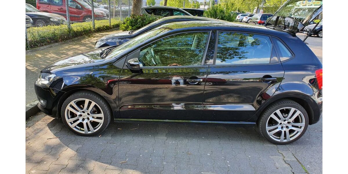 VW Polo 121.000 km 7.200 &euro; Neuss 41464