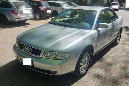 Audi A4 259.000 km 3.200 &euro; Oberhausen 46119