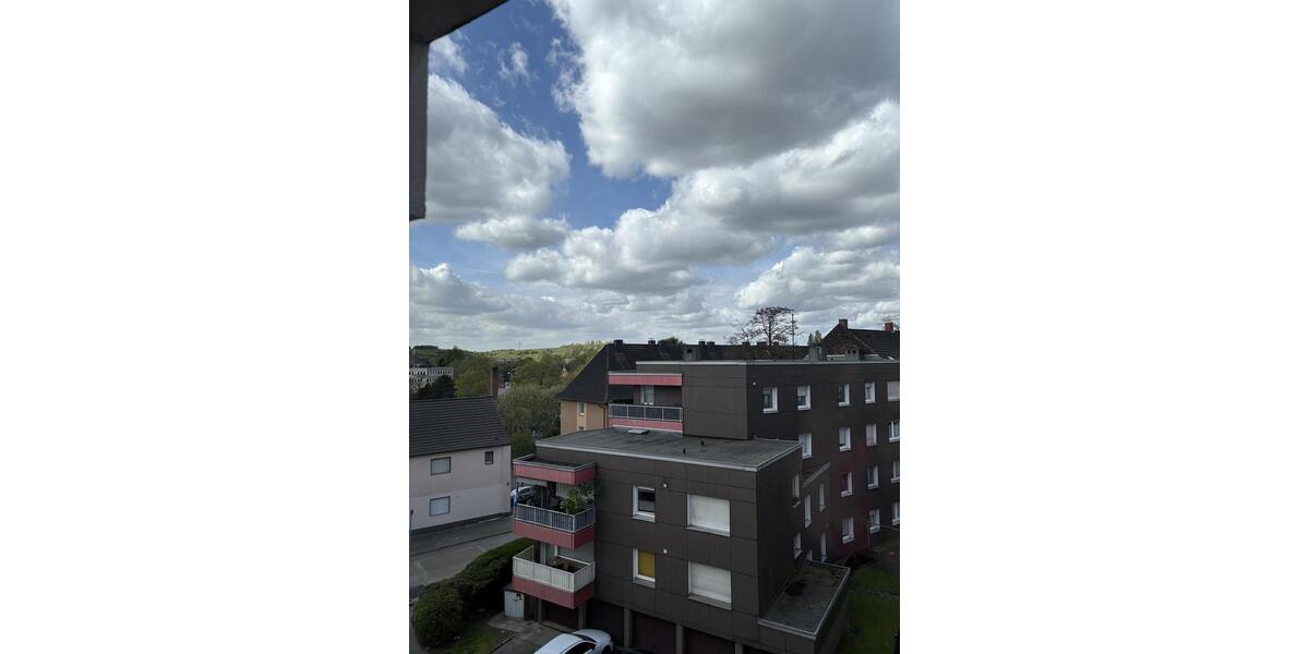 Dachgeschoßwohnung Gelsenkirchen Gelsenkirchen-Nord - 3.5 Zimmer, 66 m&sup2;, 299&euro; | Angebot:26433792
