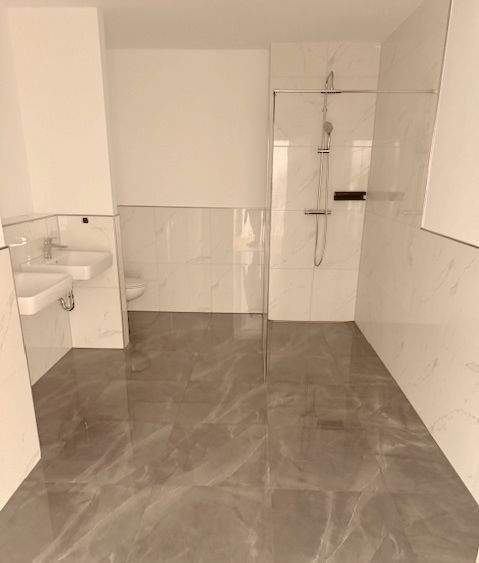 Etagenwohnung Kaarst Vorst - 3 Zimmer, 138 m&sup2;, 2.070&euro; | Angebot:25738962