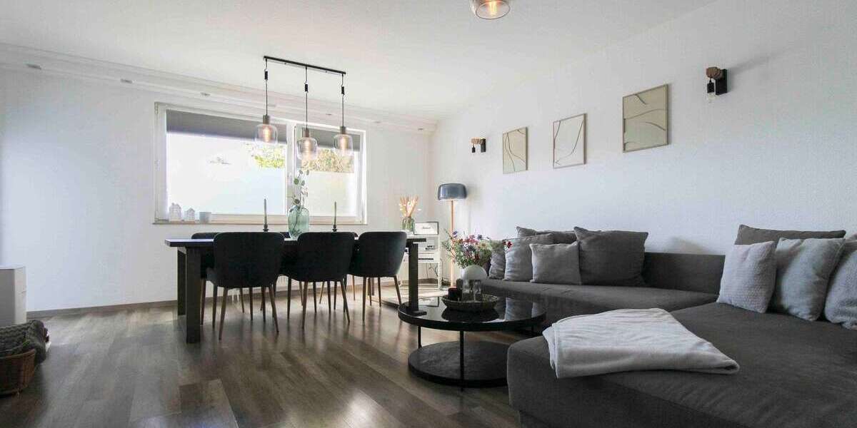 Etagenwohnung Moers - 4 Zimmer, 100 m&sup2;, 249.000&euro; | Angebot:25106289