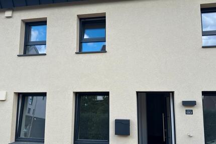 Erstbezug nach Kernsanierung Einfamilienhaus MG-Holt