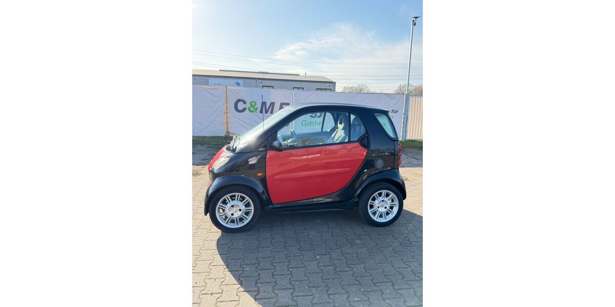 Smart ForTwo 131.000 km 1.400 &euro; Duisburg 47169
