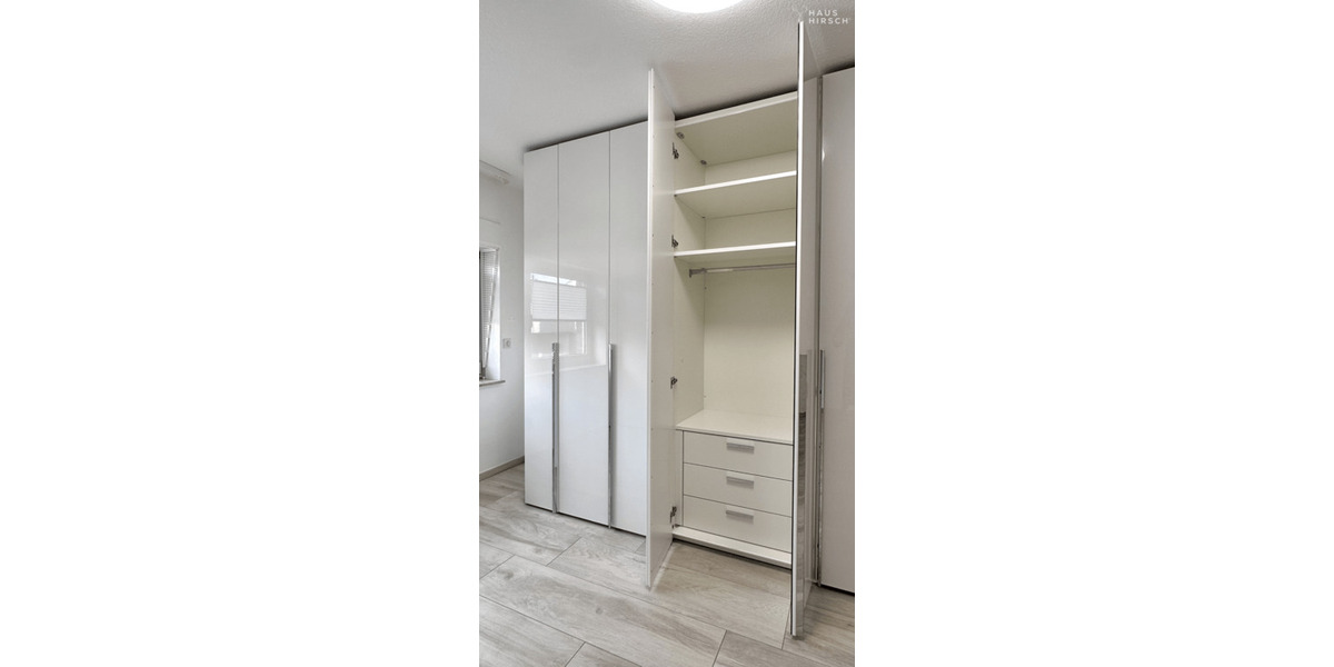 Etagenwohnung Ratingen West - 2 Zimmer, 117 m&sup2;, 1.530&euro; | Angebot:25724943