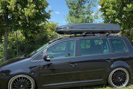 VW Touran 129.000 km 8.888 € Viersen 41751