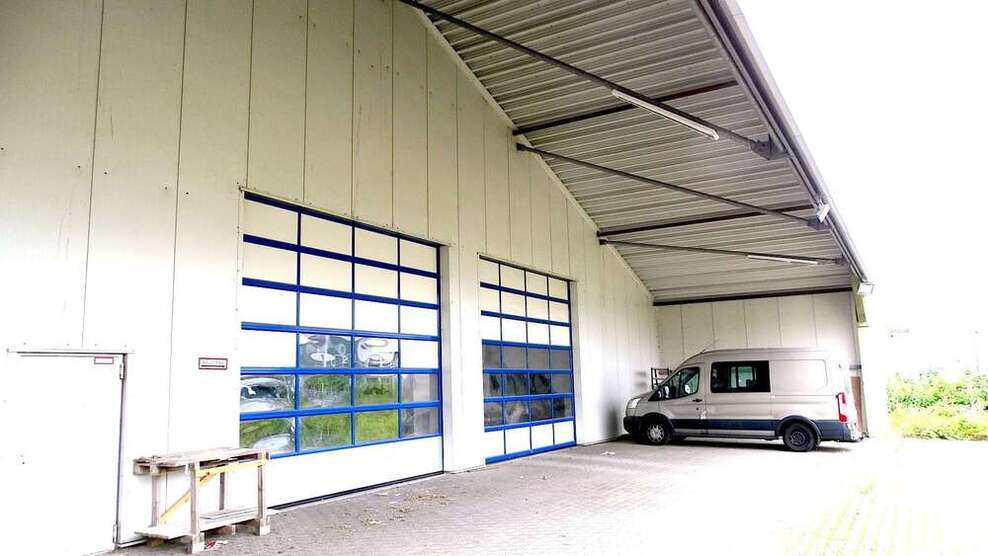 Halle in Dormagen 4.500.000 € 2800 m²