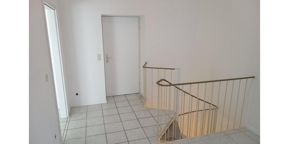 Etagenwohnung Düsseldorf Derendorf - 3 Zimmer, 93 m&sup2;, 299.000&euro; | Angebot:26951472