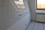 Dachgeschoßwohnung Krefeld Cracau - 2.5 Zimmer, 65 m&sup2;, 560&euro; | Angebot:25420402