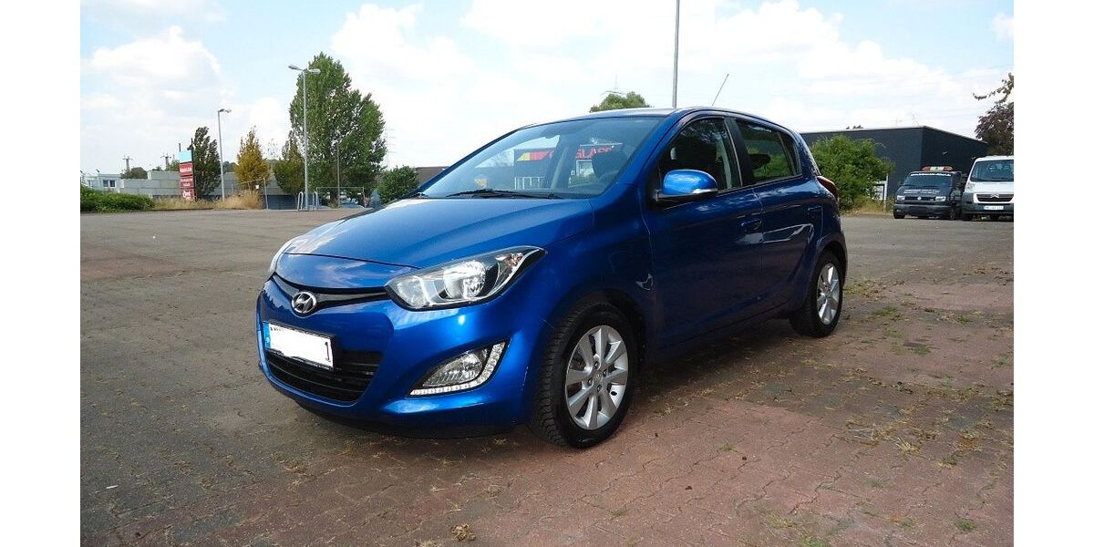 Hyundai i20 87.000 km 5.300 &euro; Essen 45144