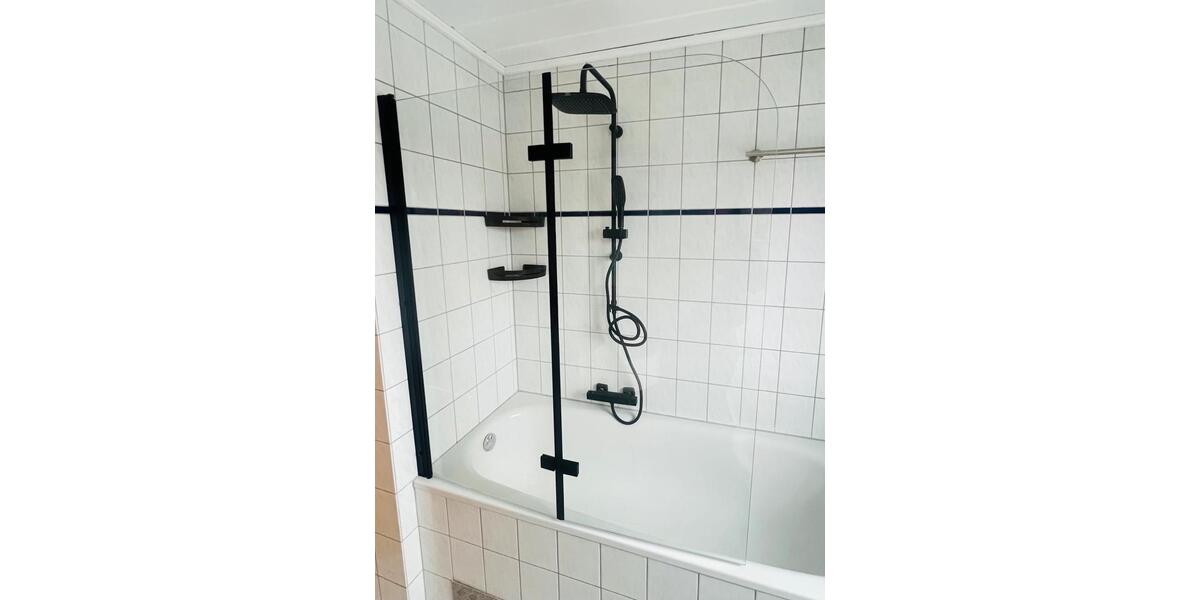 Dachgeschoßwohnung Duisburg Walsum - 4 Zimmer, 87 m&sup2;, 1.200&euro; | Angebot:25087105