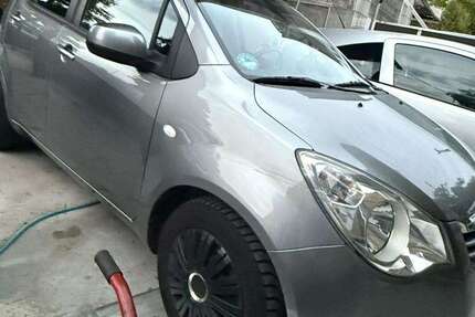 Opel Agila 180.000 km 2.250 € Krefeld 47829