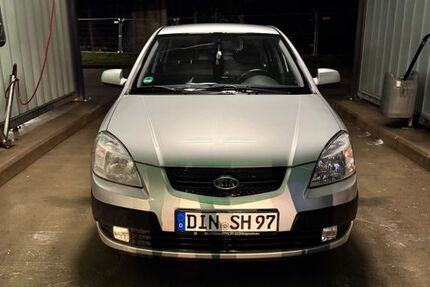 Kia Rio 94.000 km 3.800 &euro; Voerde 46562
