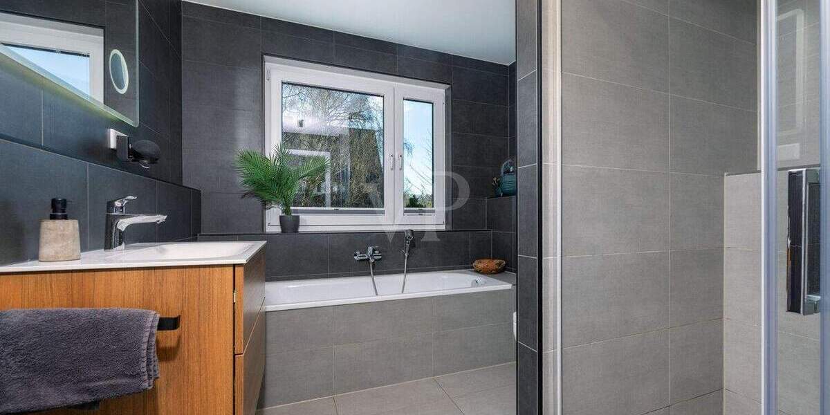 Doppelhaushälfte Wülfrath Innenstadt - 4 Zimmer, 141 m&sup2;, 760.000&euro; | Angebot:25337995