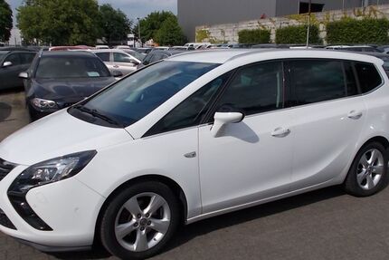 Opel Zafira 137.348 km 11.400 € Willich 47877